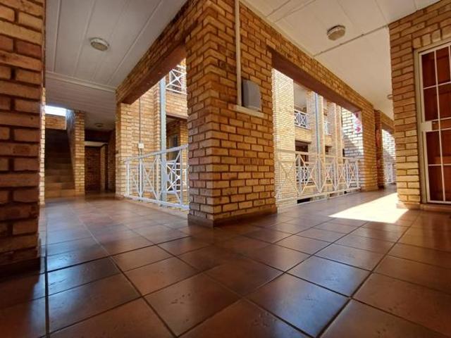 Apartment for sale in Potchefstroom, Tlokwe Local Municipality