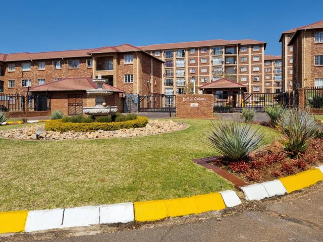 Apartment for sale in Akasia, Gauteng