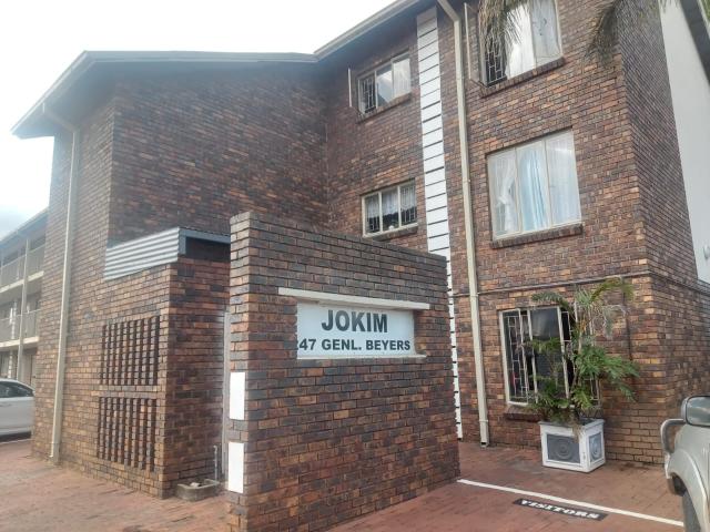 Apartment for sale in Akasia, Gauteng