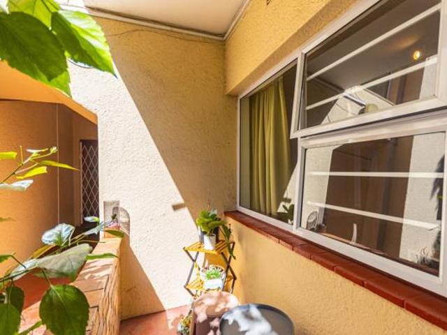 Apartment for sale in Cape Town, Western Cape