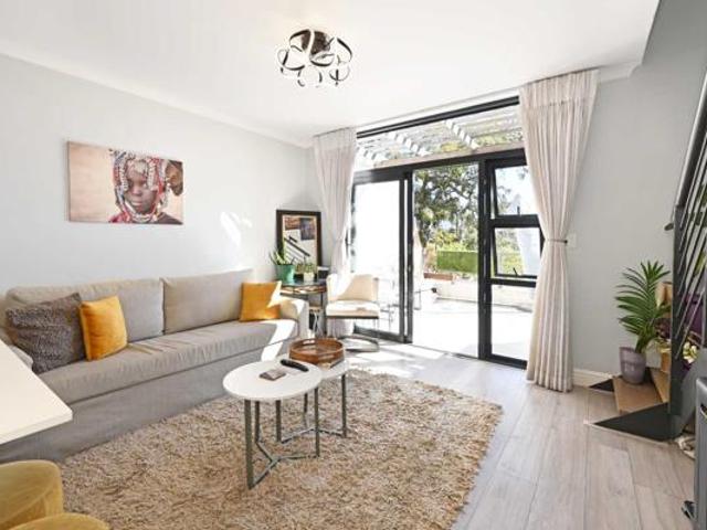 Apartment for sale in Cape Town, Western Cape