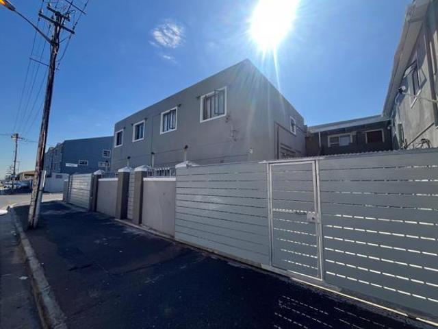 Apartment for rent in Kensington, Cape Town