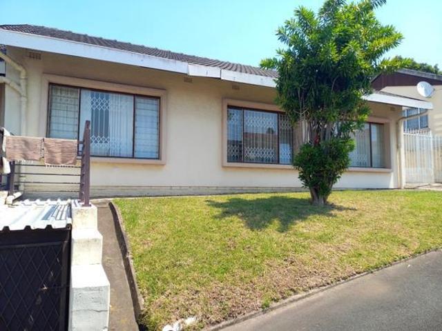 Apartment for rent in Chatsworth, Kwazulu-natal