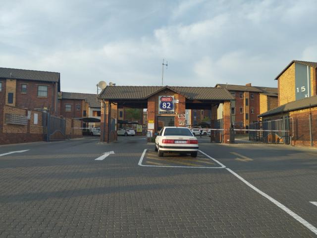 Apartment for sale in Vosloorus, Gauteng