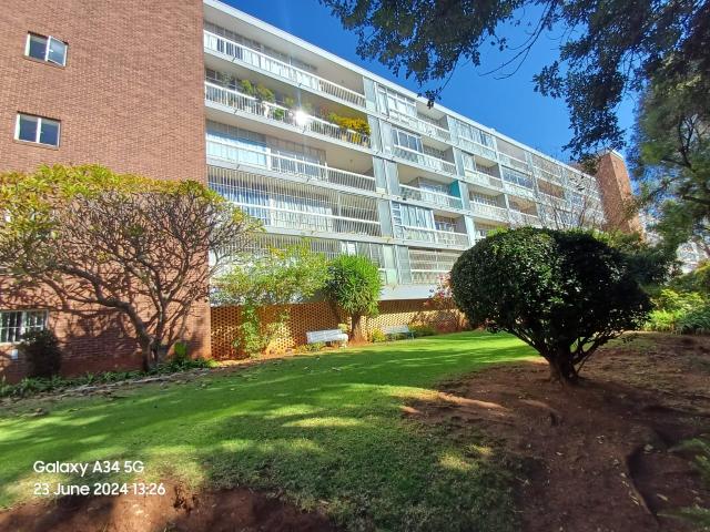 Apartment for sale in Johannesburg, City of Johannesburg Metropolitan Municipality