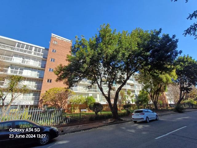 Apartment for sale in Vosloorus, Gauteng