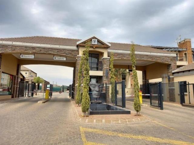 Apartment for sale in Frances Baard, Northern Cape