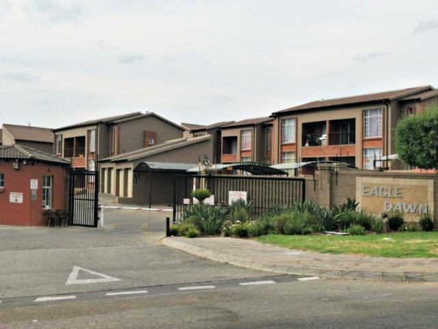 Apartment for sale in Roodepoort