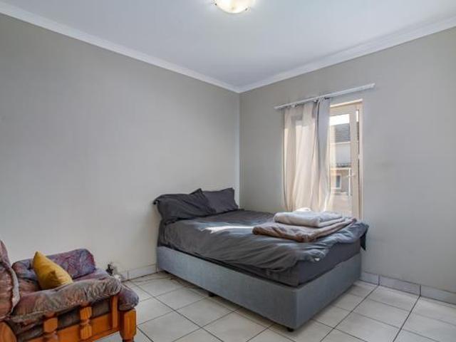 Apartment for sale in Bergsig, Durbanville