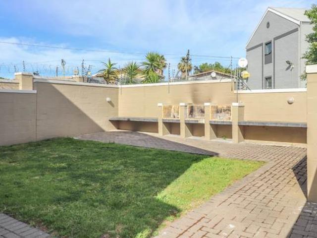 Apartment for sale in Bergsig, Durbanville
