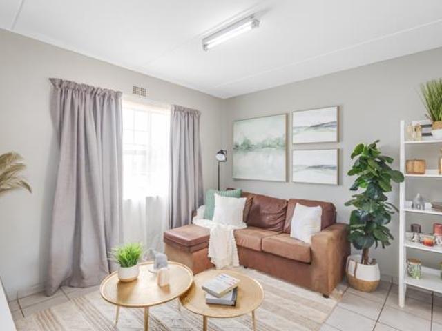 Apartment for sale in Meyerton, Midvaal Local Municipality