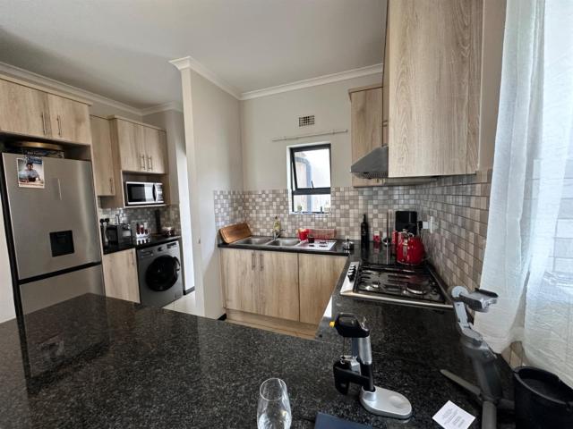 Apartment for sale in Cape Town, Northern Suburbs
