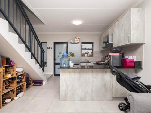 Apartment for sale in Cape Town, Western Cape