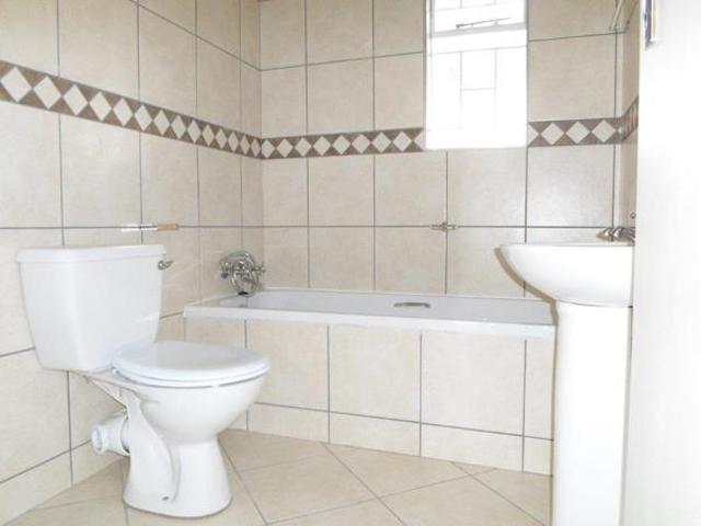 Apartment for rent in Waterkloof, Gauteng