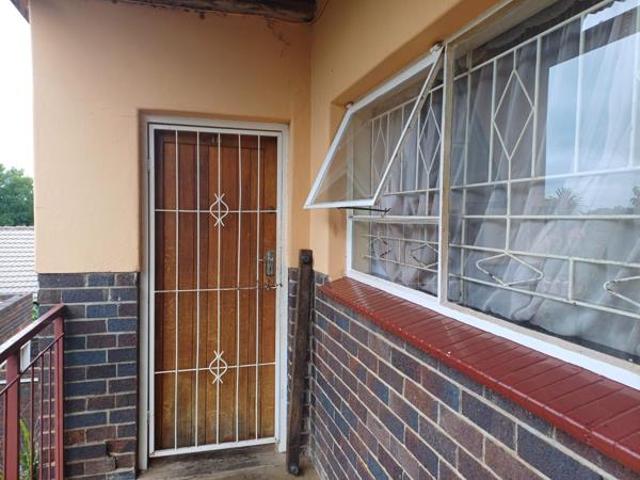 Apartment for sale in Dr Kenneth Kaunda, North West