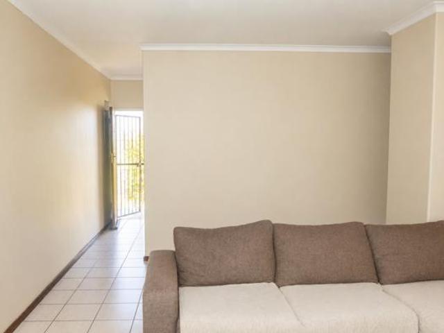 Apartment for sale in Dr Kenneth Kaunda, North West