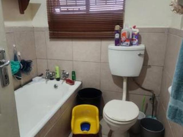 Apartment for sale in Dr Kenneth Kaunda, North West