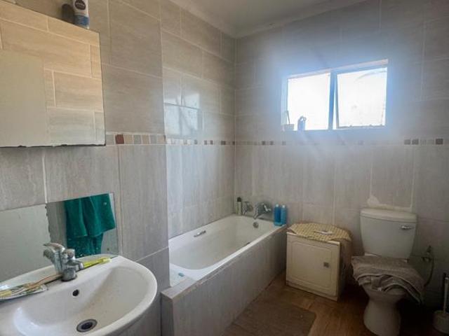Apartment for sale in Dr Kenneth Kaunda, North West