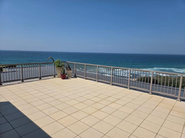 Apartment for sale in La Mercy, eThekwini Metropolitan Municipality
