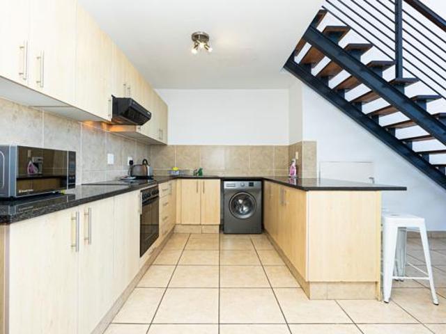 Apartment for rent in La Mercy, Kwazulu-natal