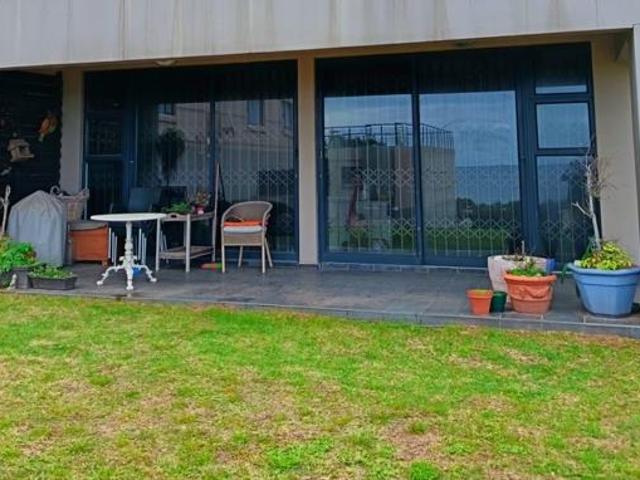 Apartment for sale in La Mercy, Kwazulu-natal
