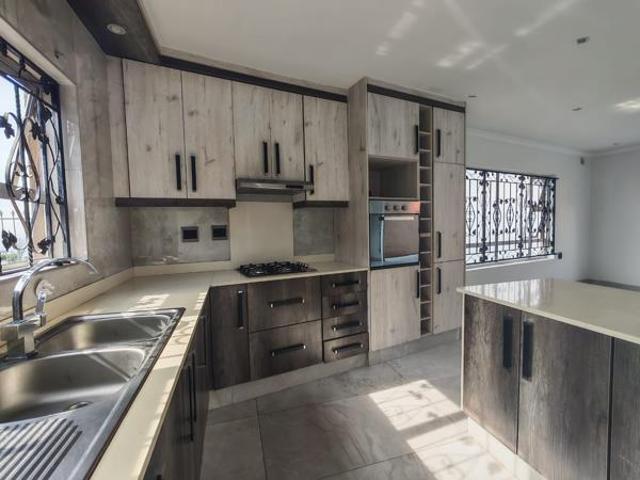 Apartment for sale in La Mercy, Kwazulu-natal