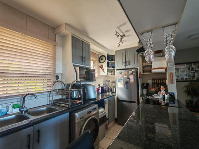 Apartment for sale in La Mercy, Kwazulu-natal