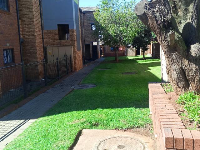 Apartment for rent in Waterkloof, Gauteng