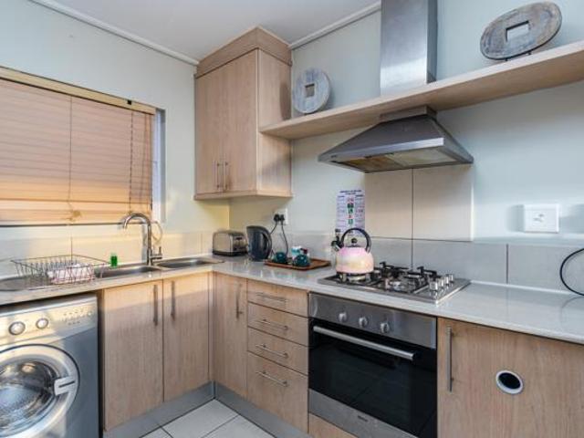 Apartment for sale in Cape Town, Western Cape