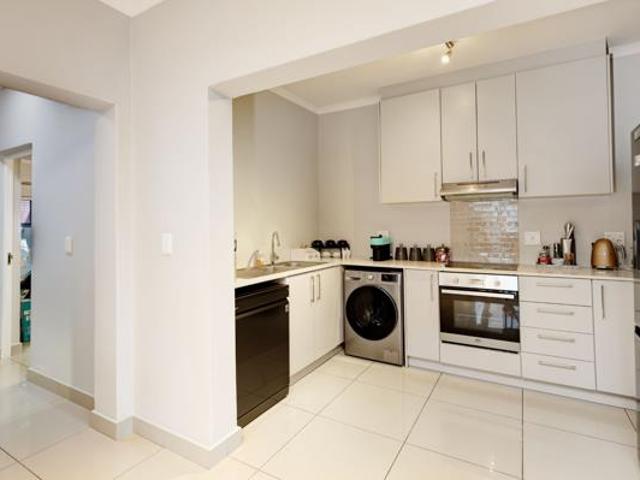 Apartment for sale in Cape Town, Western Cape