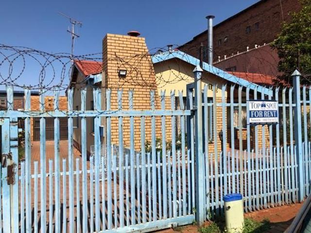 Apartment for rent in Waterkloof, Gauteng