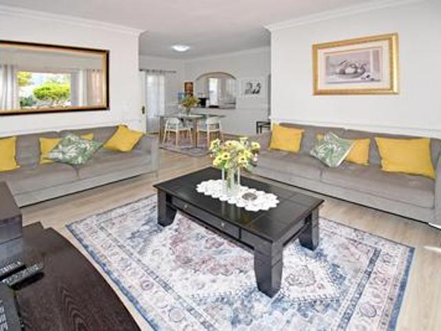 Apartment for sale in Vosloorus, Gauteng