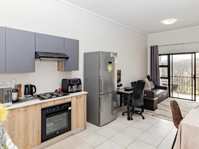 Apartment for sale in Sandton, City of Johannesburg Metropolitan Municipality