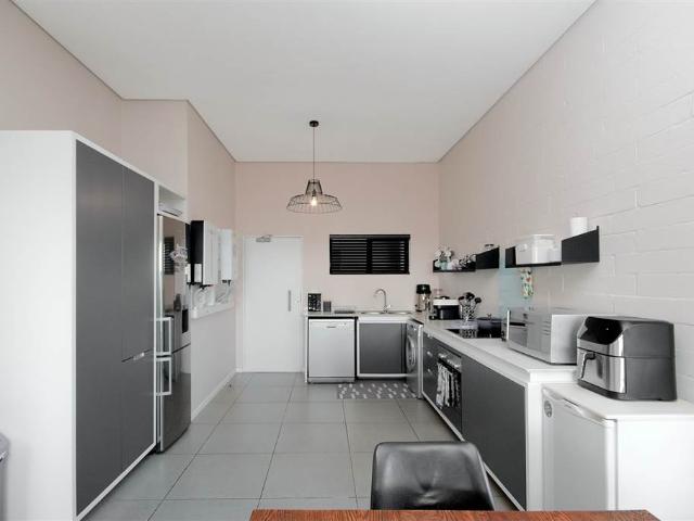 Apartment for sale in Johannesburg, North & Sandton