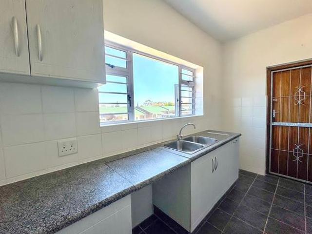Apartment for sale in Nelson Mandela Bay Ward 18, Nelson Mandela Bay Metropolitan Municipality