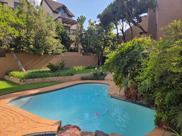 Apartment for sale in Sandton, City of Johannesburg Metropolitan Municipality