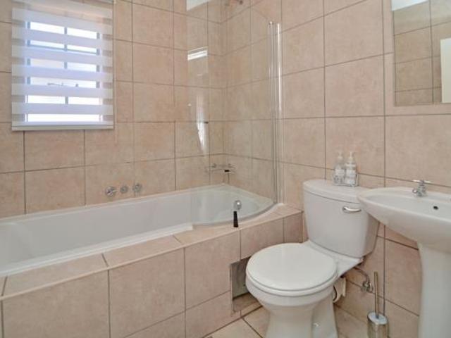 Apartment for rent in Waterkloof, Gauteng