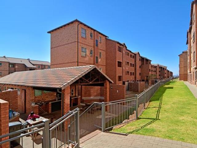 Apartment for rent in Waterkloof, Gauteng