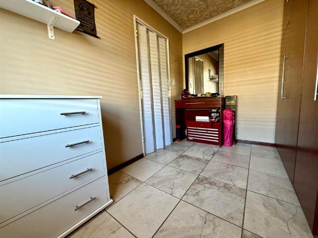 Apartment for sale in Cape Town, Cape Flats