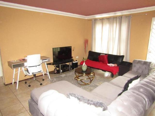 Apartment for rent in Vosloorus, Gauteng