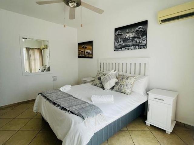 Apartment for sale in Margate, Hibiscus Coast Local Municipality