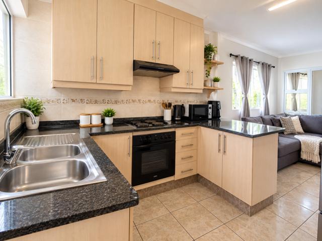 Apartment for sale in Margate, Hibiscus Coast Local Municipality