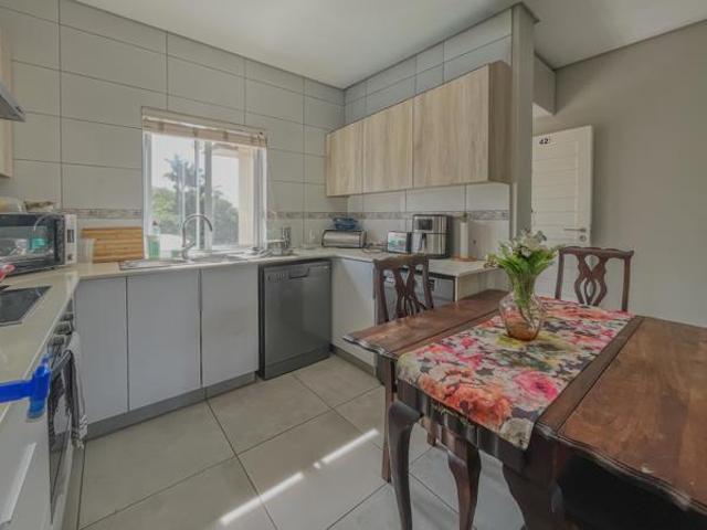Apartment for sale in Princess Grant, Kwazulu-natal