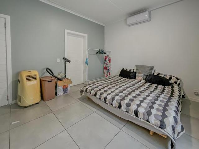 Apartment for sale in Princess Grant, Kwazulu-natal