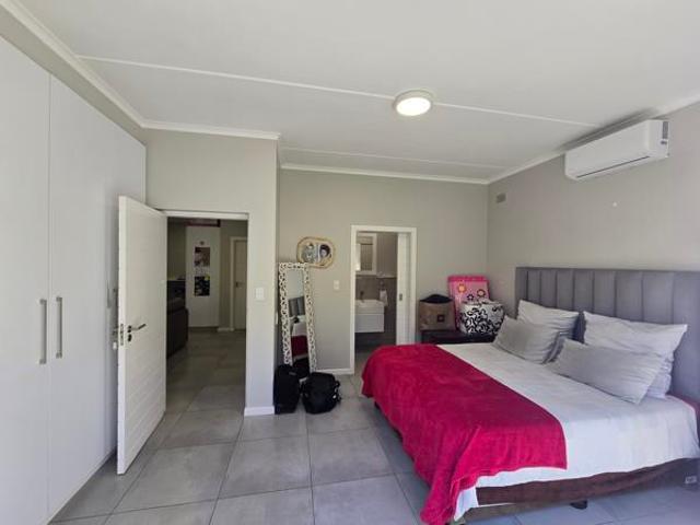 Apartment for rent in Princess Grant, Kwazulu-natal