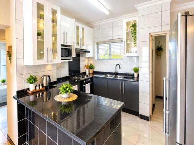 Apartment for rent in Margate, Hibiscus Coast Local Municipality