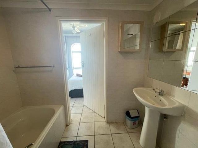 Apartment for sale in Margate, Hibiscus Coast Local Municipality