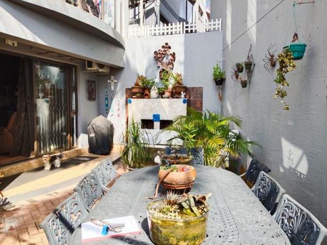 Apartment for sale in Margate, Hibiscus Coast Local Municipality