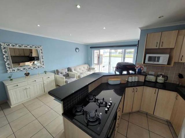 Apartment for sale in Cape St Francis, Eastern Cape