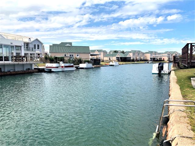 Apartment for sale in Cape St Francis, Eastern Cape